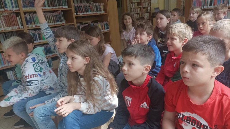Třeťáci navštívili pobočku pražské Městské knihovny